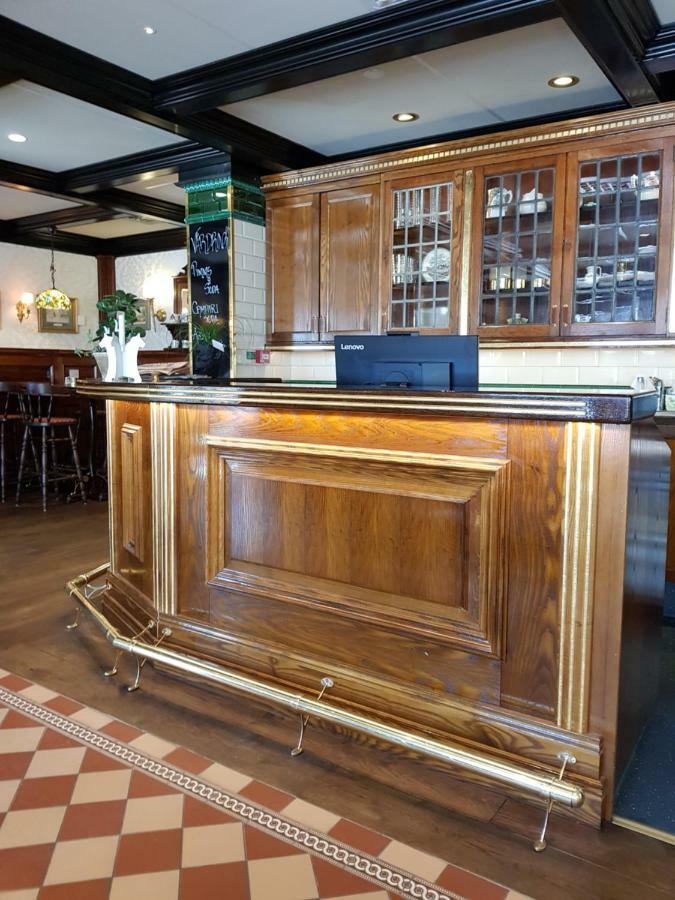 Hotel Bishops Arms Mora Zewnętrze zdjęcie